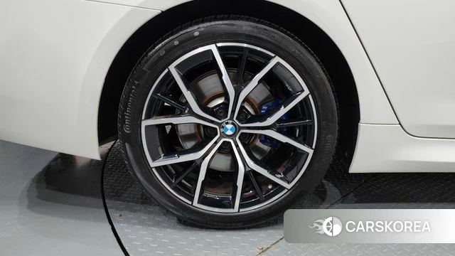 BMW 5 Series (G30) id 4549489 из Кореи 28