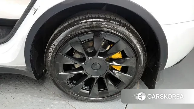 Tesla Model Y id 3223607 из Кореи 15