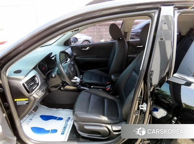 Kia Stonic id 3942749 из Кореи 15