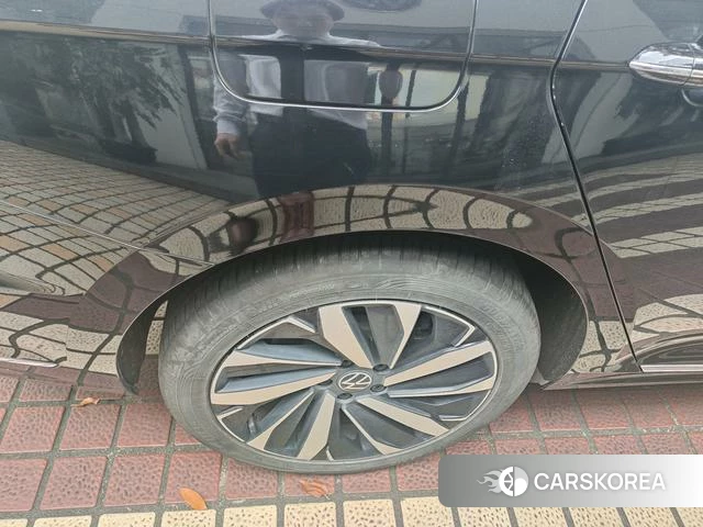 Volkswagen Passat id 4365714 из Китая 7
