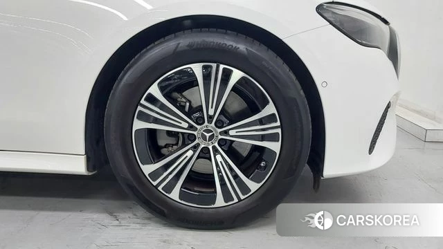 Mercedes-Benz E-Class W214 id 4527795 из Кореи 15