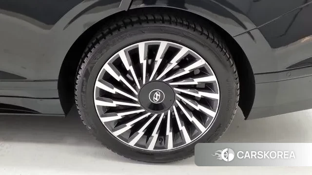 Hyundai Grandeur Hybrid (GN7) id 3776498 из Кореи 13