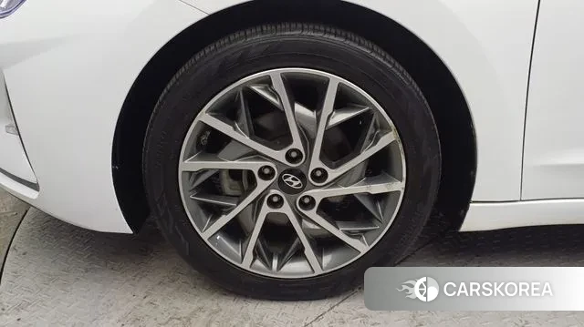 Hyundai The New Avante AD id 3417947 из Кореи 15