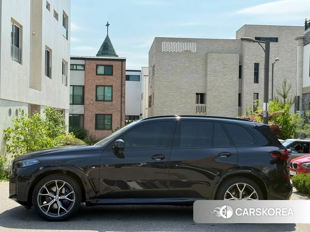 BMW X5 (G05) 2025 Черный из Кореи, фото 5