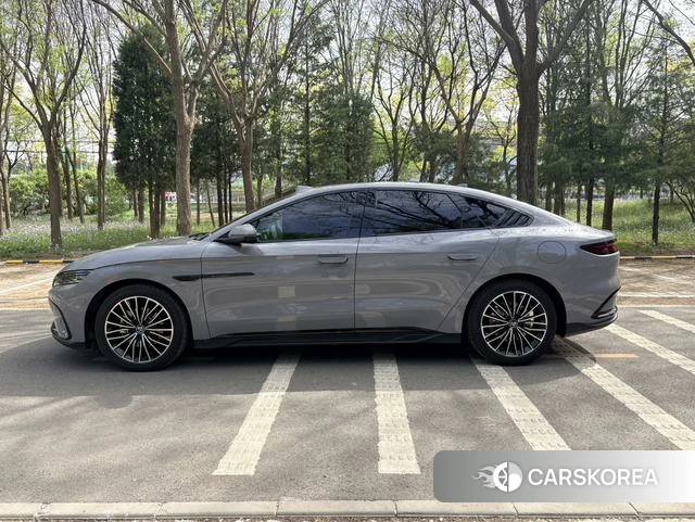 BYD Han DM 2025 Серебристо-серый из Китая, фото 6