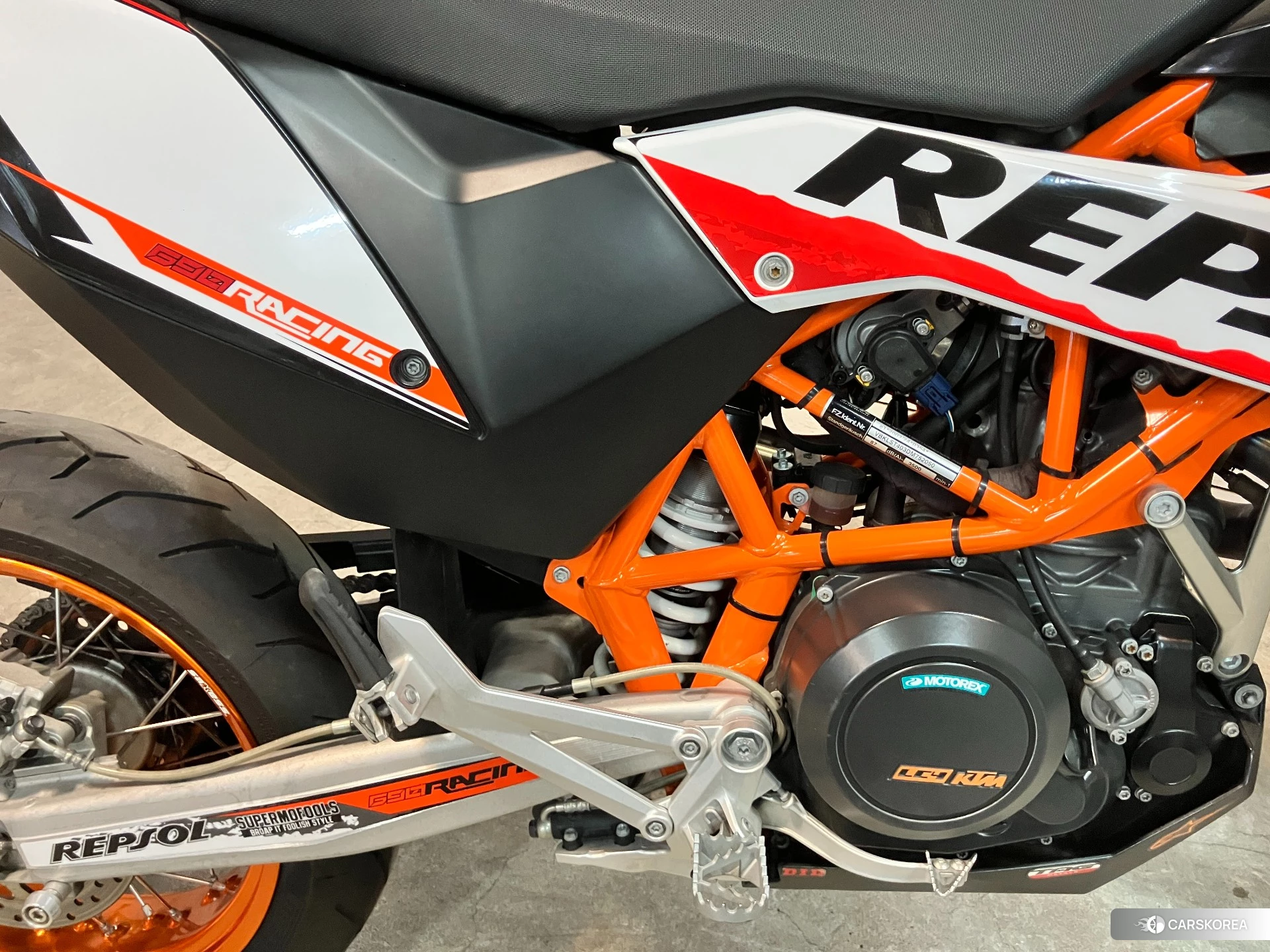 KTM 690 SMC R id 4237956 из Японии 24