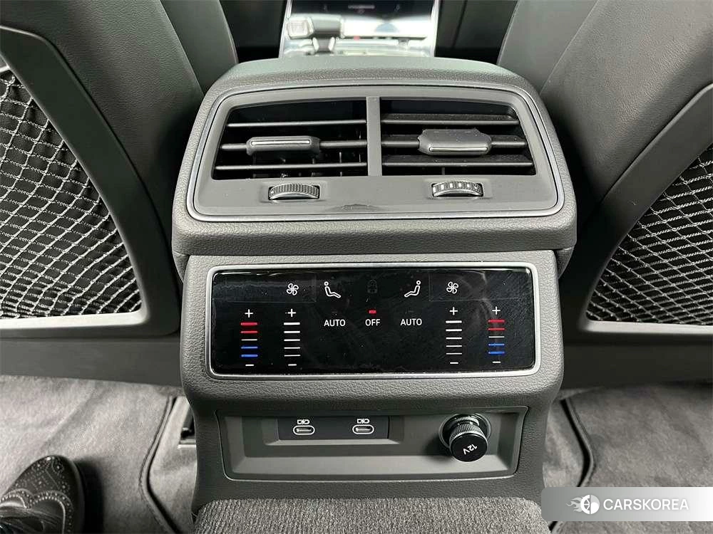 Audi A6L id 4426857 из Китая 9