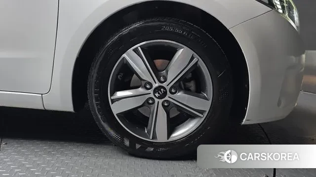 Kia The New K3 id 3515390 из Кореи 15