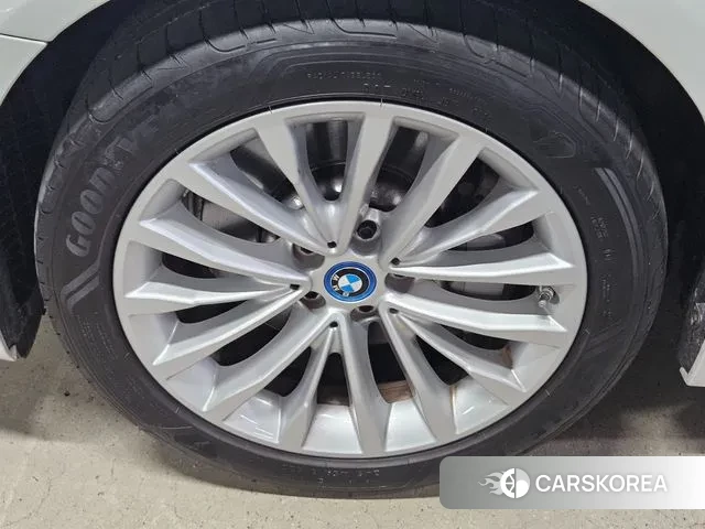 BMW 5 Series (G30) id 3207715 из Кореи 15