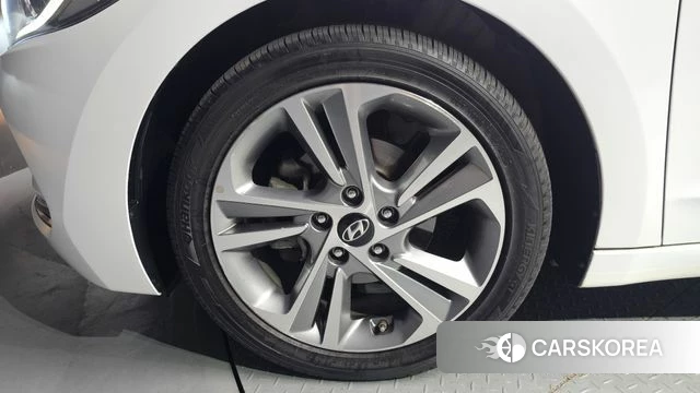 Hyundai Avante AD id 4520824 из Кореи 25