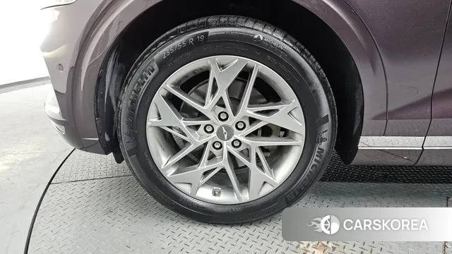 Genesis GV70 id 3702425 из Кореи 15