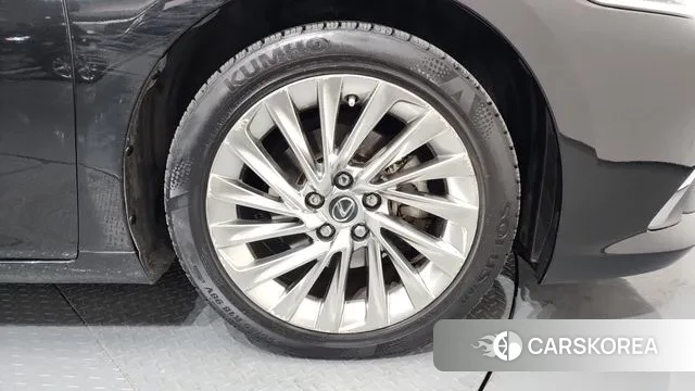 Lexus ES300h 7th generation id 3626147 из Кореи 15