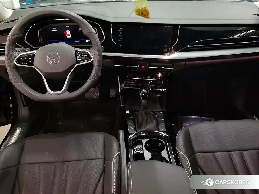 Volkswagen Passat id 4547336 из Китая 11