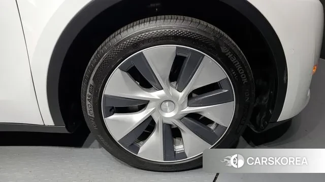 Tesla Model Y id 3323564 из Кореи 15