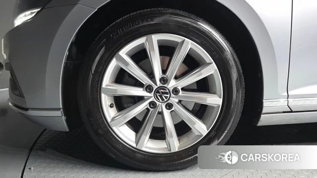 Volkswagen Passat GT (B8) id 4632001 из Кореи 15