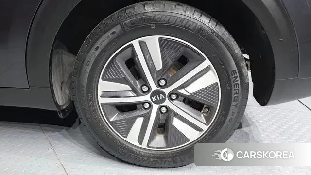 Kia The New Niro id 3760694 из Кореи 15