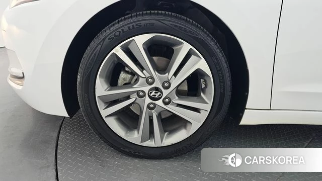 Hyundai Avante AD id 3937065 из Кореи 15