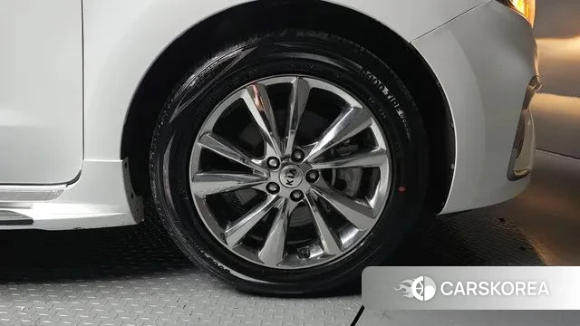 Kia The New Carnival id 3489122 из Кореи 15