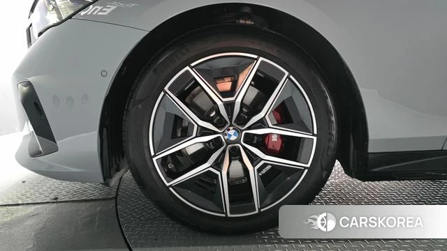BMW 5 Series (G60) id 4499263 из Кореи 15
