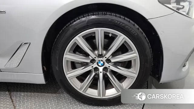 BMW 5 Series (G30) id 3090732 из Кореи 15