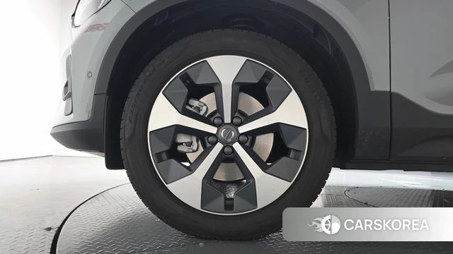Volvo XC40 id 4792102 из Кореи 33