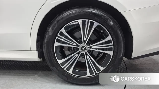 Mercedes-Benz E-Class W214 id 3610165 из Кореи 15