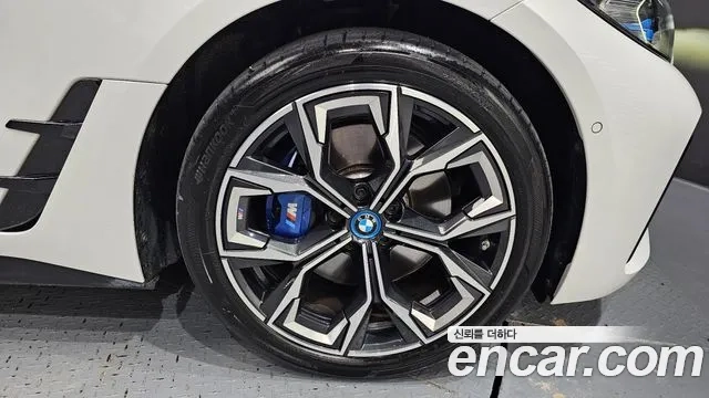 BMW i4 id 2858011 из Кореи 15