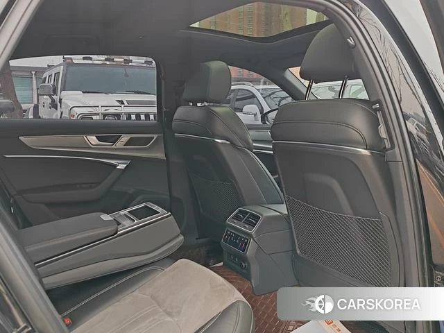 Audi A6L id 4297850 из Китая 11