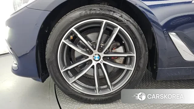 BMW 5 Series (G30) id 3000592 из Кореи 15