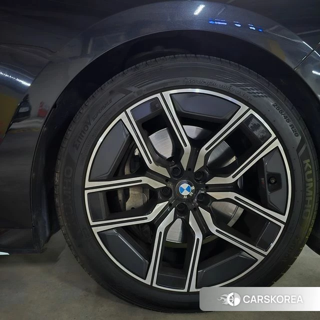 BMW 7 Series (G70) id 4367612 из Кореи 13