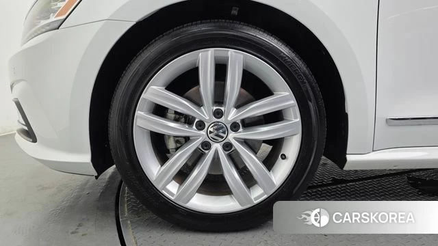Volkswagen The New Passat id 4742151 из Кореи 25