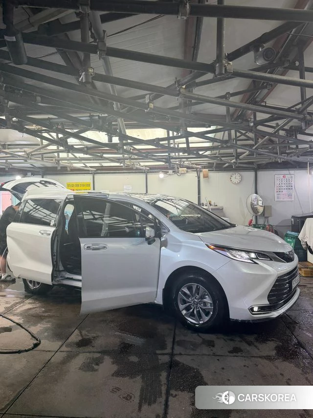 Toyota Sienna 4th Generation 2025 Белый из Кореи, фото 5