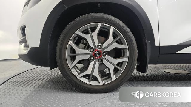 Kia Seltos id 4727714 из Кореи 15