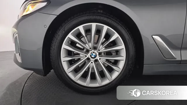 BMW 5 Series (G30) id 3539301 из Кореи 15