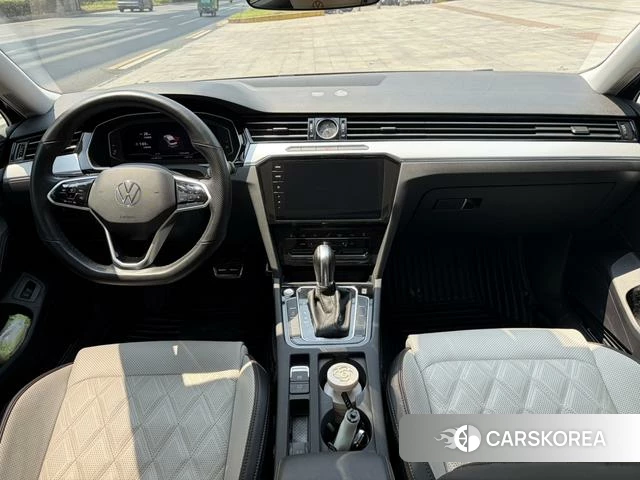 Volkswagen Magotan 2023 Черный из Китая, фото 6