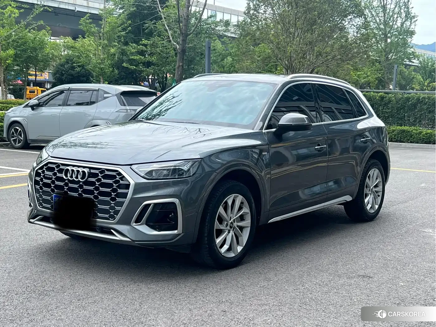 Audi Q5L 2022 Silver/gray из Китая, фото 6