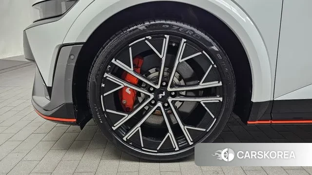 Hyundai Ionic 5 id 3431879 из Кореи 15