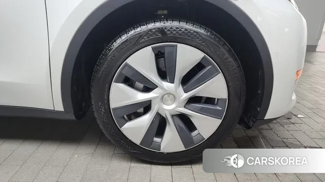 Tesla Model Y id 3100690 из Кореи 15