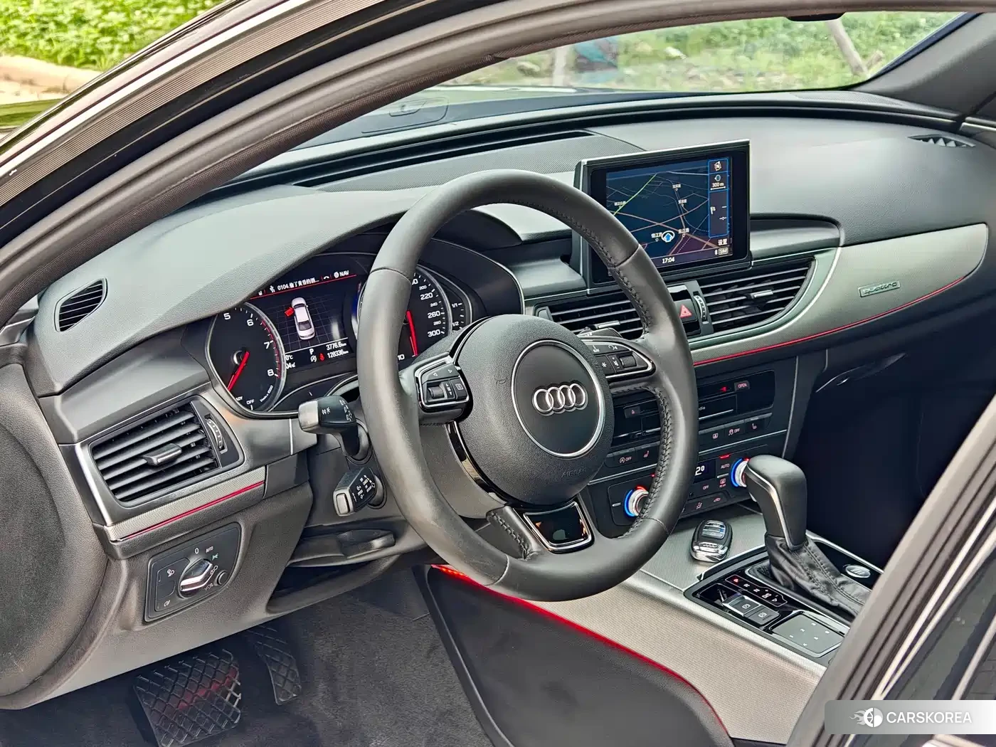 Audi A6L id 4600972 из Китая 17
