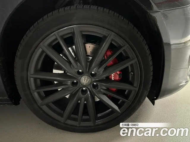 Maserati Quattroporte id 2707782 из Кореи 9