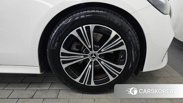 Mercedes-Benz E-Class W214 id 4505445 из Кореи 27