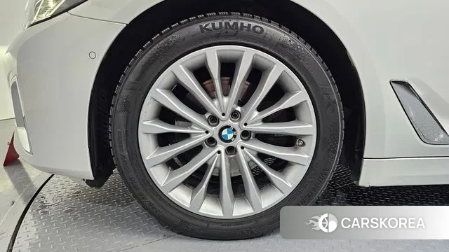 BMW 5 Series (G30) id 3561711 из Кореи 15