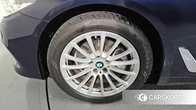 BMW 5 Series (G30) id 3044596 из Кореи 15