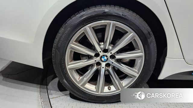 BMW 5 Series (G30) id 4693955 из Кореи 25