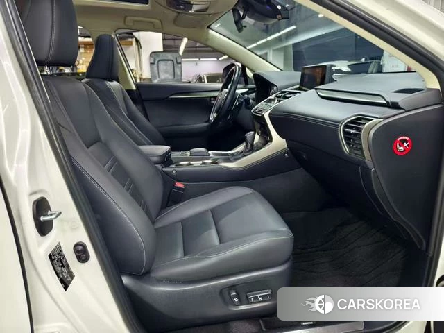Lexus NX id 4260080 из Китая 17
