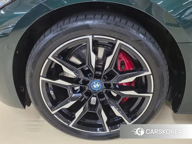 BMW i4 id 2910158 из Кореи 14