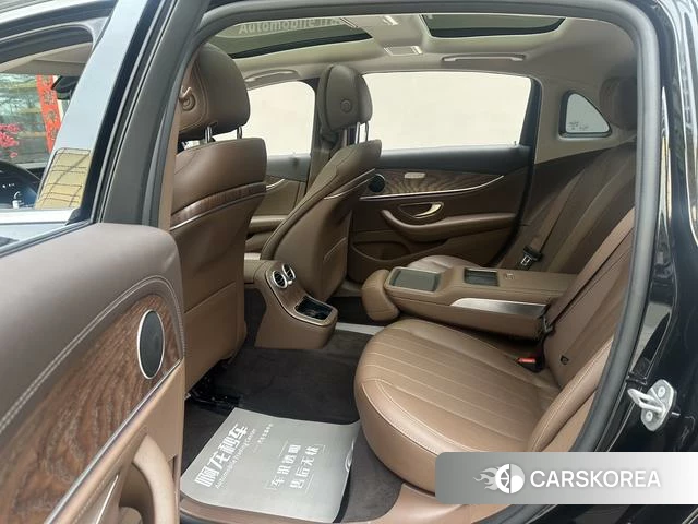 Mercedes-Benz E-class id 4260862 из Китая 21