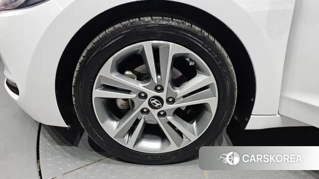 Hyundai Avante AD id 3583500 из Кореи 15