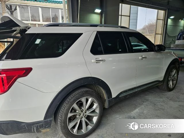 Ford Explorer 6th Generation 2022 Белый из Кореи, фото 5
