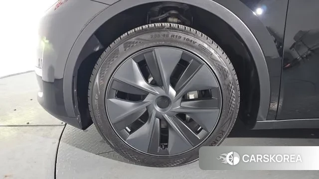 Tesla Model Y id 3596132 из Кореи 15